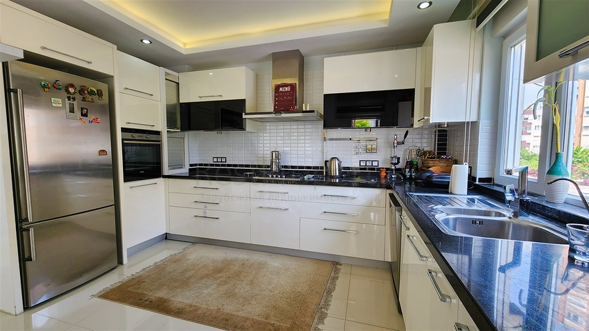 Квартира планировки 3+1 в микрорайоне Ешильбахче - Анталия 