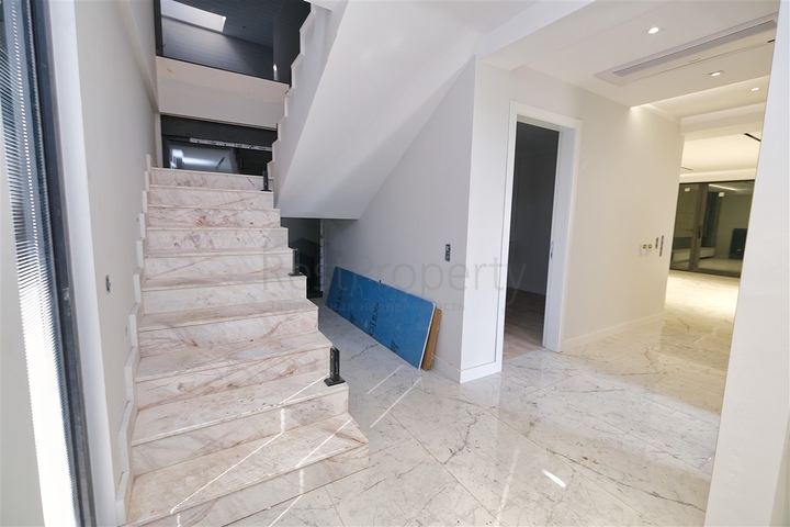 Вилла планировки 4+1 в районе Кемер - Анталия 