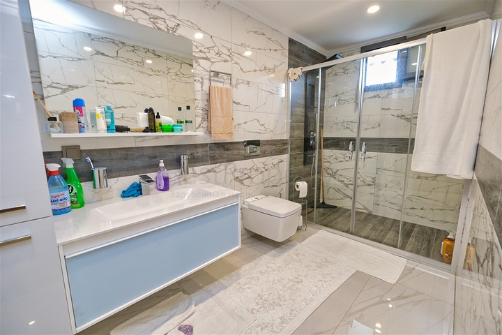 Вилла планировки 3+2 в районе Кемер - Анталия 