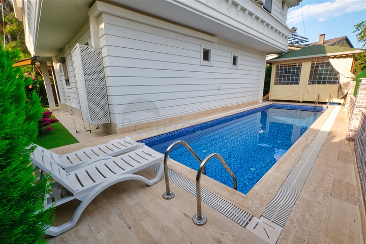 Вилла планировки 3+2 в районе Кемер - Анталия 