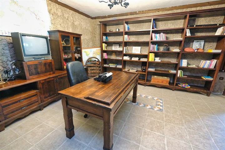 Вилла планировки 6+1 в районе Кемер - Анталия 