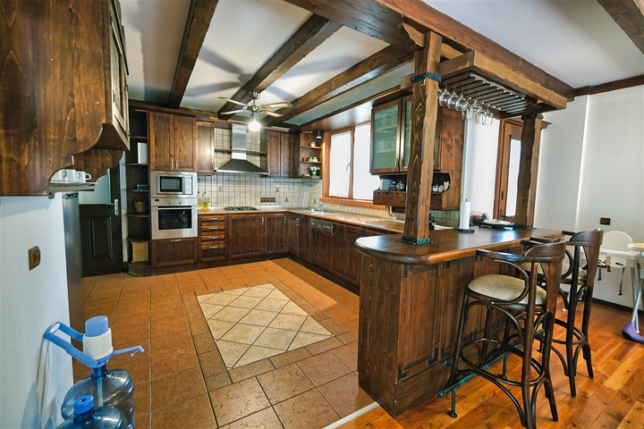 Вилла планировки 6+1 в районе Кемер - Анталия 