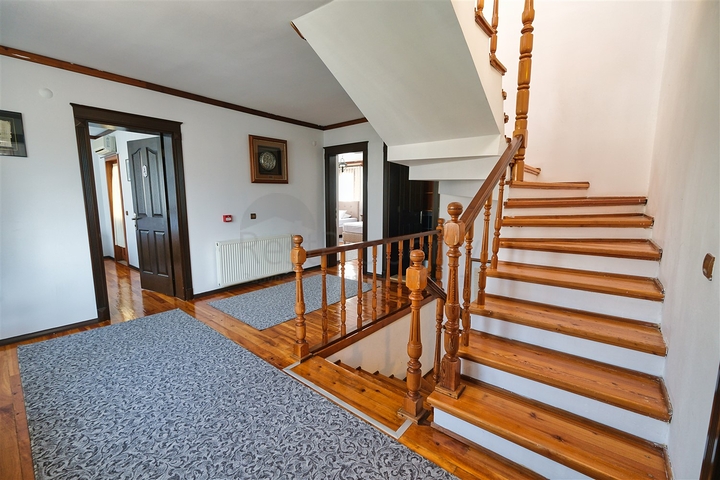 Вилла планировки 6+1 в районе Кемер - Анталия 