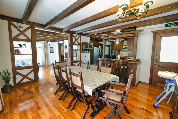 Вилла планировки 6+1 в районе Кемер - Анталия 