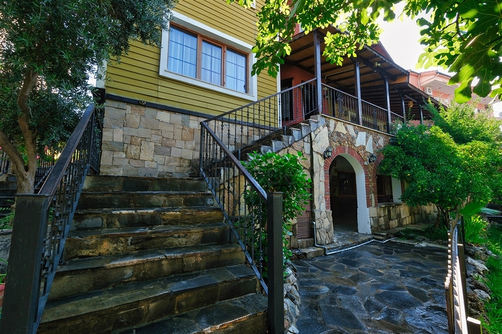 Вилла планировки 6+1 в районе Кемер - Анталия 