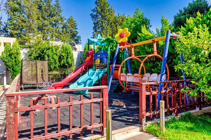 Квартира планировки 4+1 дуплекс в микрорайоне Зюмрют - Анталия 