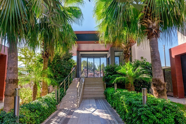 Квартира планировки 4+1 дуплекс в микрорайоне Зюмрют - Анталия 