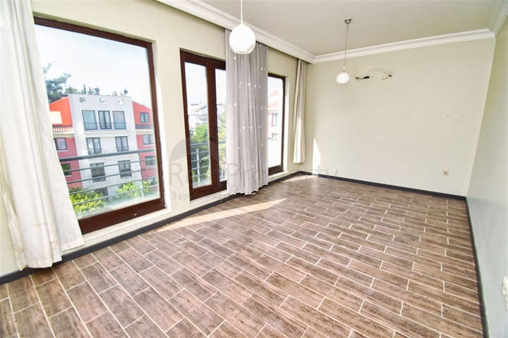 Квартира планировки 4+1 в микрорайоне Улуч - Анталия 