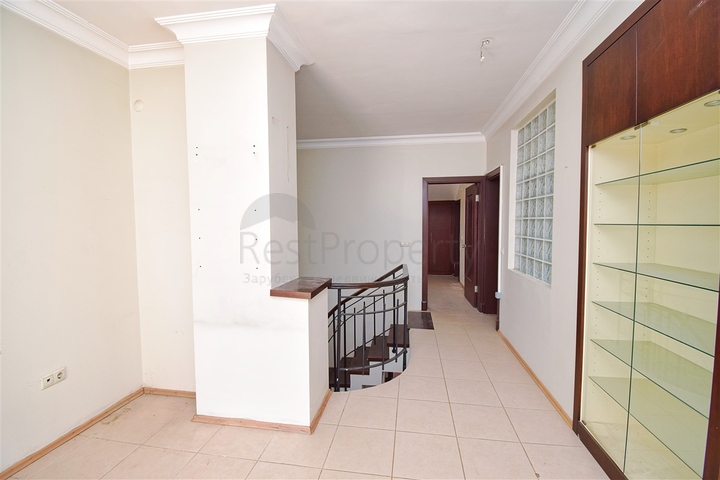 Квартира планировки 4+1 в микрорайоне Улуч - Анталия 