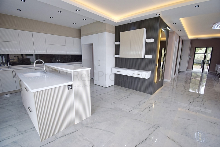 Вилла планировки 5+1 в районе Дошемеалты - Анталия 