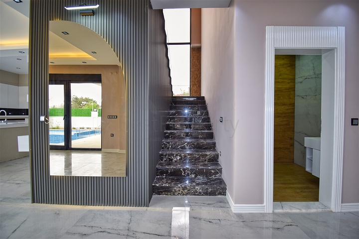 Вилла планировки 5+1 в районе Дошемеалты - Анталия 