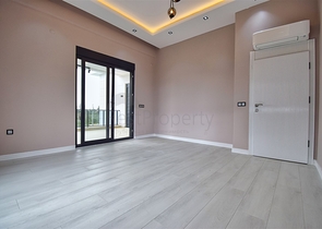 Вилла планировки 5+1 в районе Дошемеалты - Анталия 