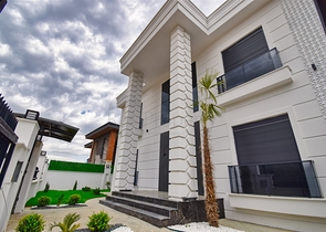 Вилла планировки 5+1 в районе Дошемеалты - Анталия 