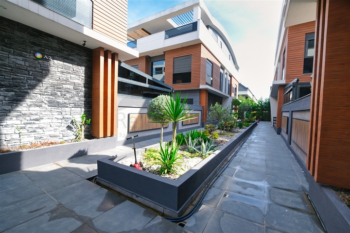 Вилла планировки 5+1 в микрорайоне Моллаюсуф - Анталия 