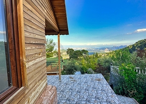 На продажу выставлен отель, включающий 20 номеров и 10 бунгало в живописном районе Коньяалты - Анталия  