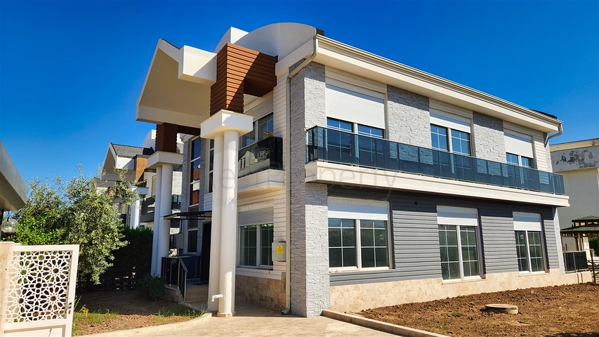 Вилла планировки 5+1 в районе Дошемеалты - Анталия 