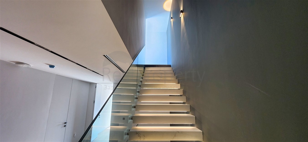 Вилла планировки 5+2 в микрорайоне Эрменек - Анталия 