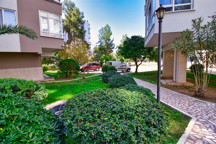 Квартира планировки 3+1 в микрорайоне Алтынкум - Анталия 