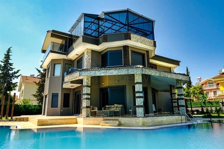 Вилла планировки 7+1 в районе Белек - Анталия 