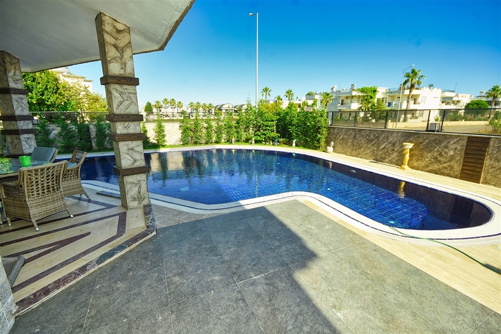 Вилла планировки 7+1 в районе Белек - Анталия 