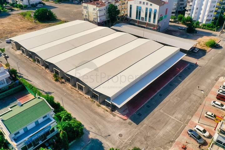 Квартира планировки 3+1 в районе Ешилбахче города Анталия 