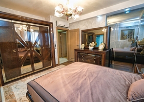 Квартира планировки 3+1 в районе Ешилбахче города Анталия 