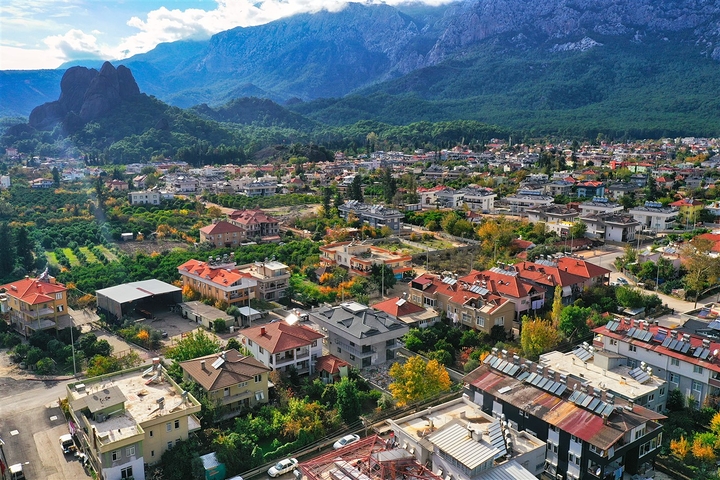 Квартира планировки 3+1 в районе Кемер - Анталия 