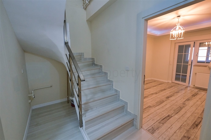 Квартира планировки 2+1 в микрорайоне Алтынкум - Анталия 