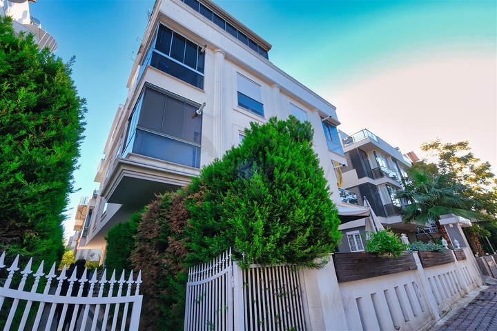 Квартира планировки 2+1 в микрорайоне Алтынкум - Анталия 