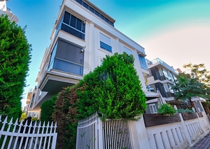 Квартира планировки 2+1 в микрорайоне Алтынкум - Анталия 