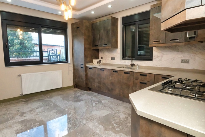 Вилла планировки 7+1 в микрорайоне Айдынлык - Анталия 