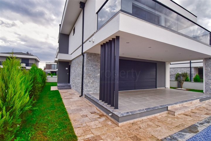 Вилла планировки 4+1 в районе Кемер - Анталия 