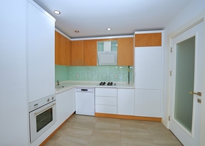 Квартира планировки 2+1 в центре города Анталия 