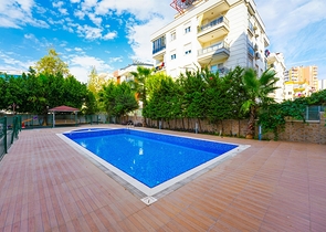 Квартира планировки 2+1 в центре города Анталия 