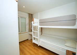 Квартира планировки 2+1 в центре города Анталия 