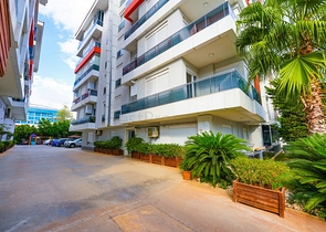 Квартира планировки 2+1 в центре города Анталия 