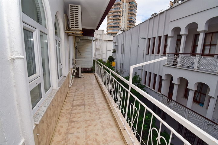 Квартира планировки 3+1 в микрорайоне Шириньялы - Анталия 