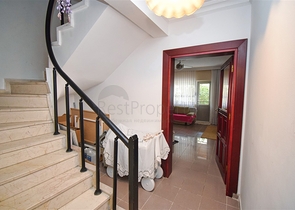 Вилла планировки 4+1 в районе Кемер - Анталия  Вилла планировки 4+1 в районе Кемер - Анталия