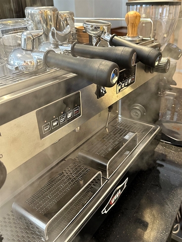 На продажу выставлен действующий бизнес, Ресторан в центтре города Анталия 