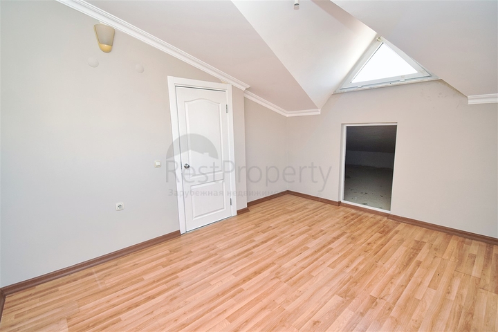 Квартира планировки 6+1 дуплекс в микрорайоне Пынарбашы - Анталия 