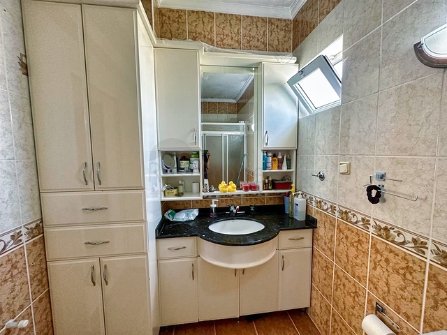 Квартира планировки 3+1 в микрорайоне Алтынкум - Анталия 