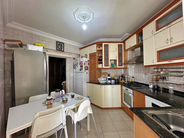 Квартира планировки 3+1 в микрорайоне Алтынкум - Анталия 