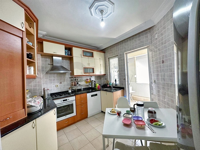 Квартира планировки 3+1 в микрорайоне Алтынкум - Анталия 