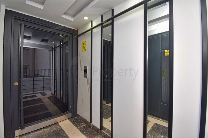 Квартира планировки 2+1 в центре города Анталия 