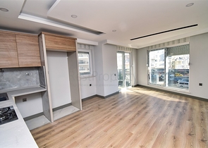 Квартира планировки 2+1 в центре города Анталия 