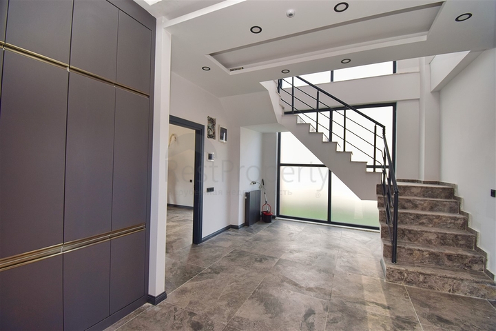 Вилла планировки 4+1 в микрорайоне Эрменек - Анталия 