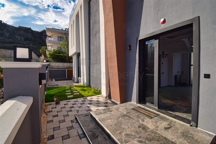 Вилла планировки 4+1 в микрорайоне Эрменек - Анталия 