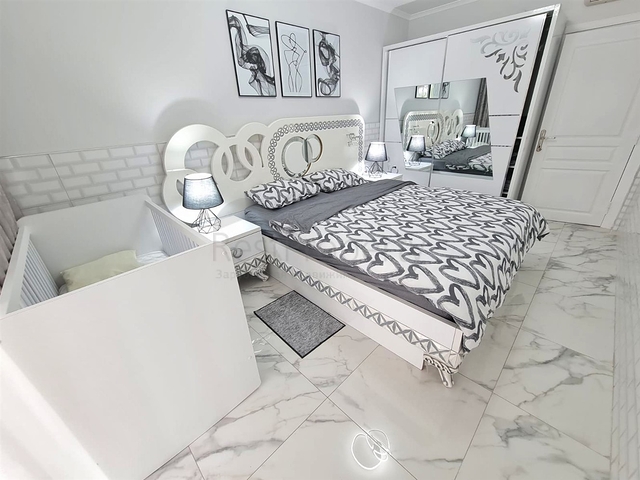 Квартира планировки 4+1 дуплекс в районе Кемер - Анталия 