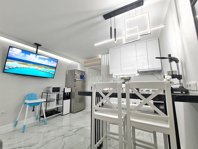 Квартира планировки 4+1 дуплекс в районе Кемер - Анталия 