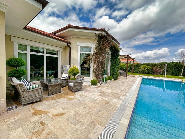 Вилла планировки 5+1 в районе Дошемеалты - Анталия 